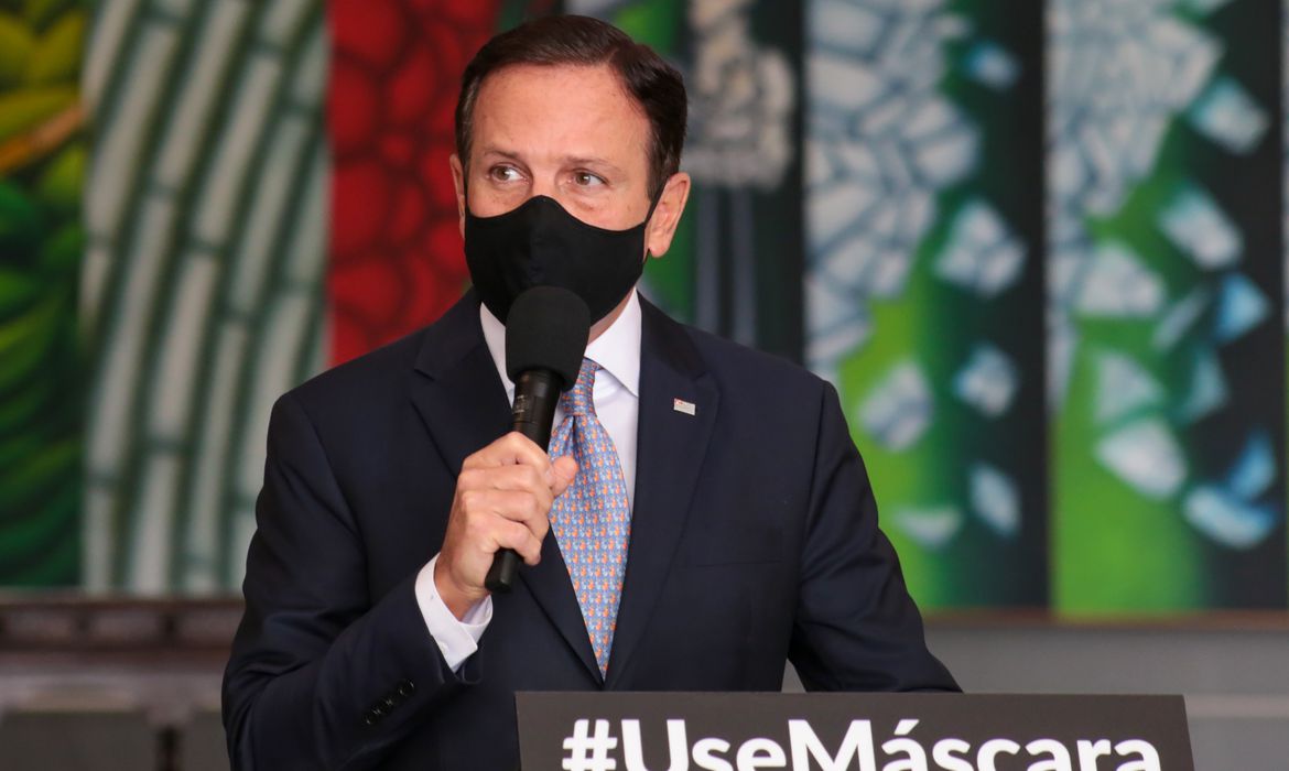 Governador João Doria é internado em São Paulo