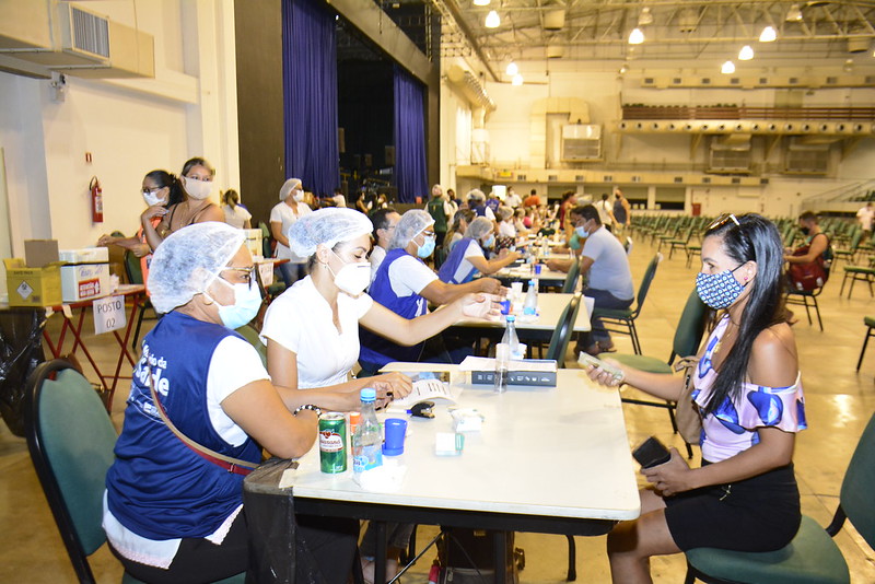 Pessoas de 34 anos já podem se vacinar hoje em Manaus contra Covid-19 