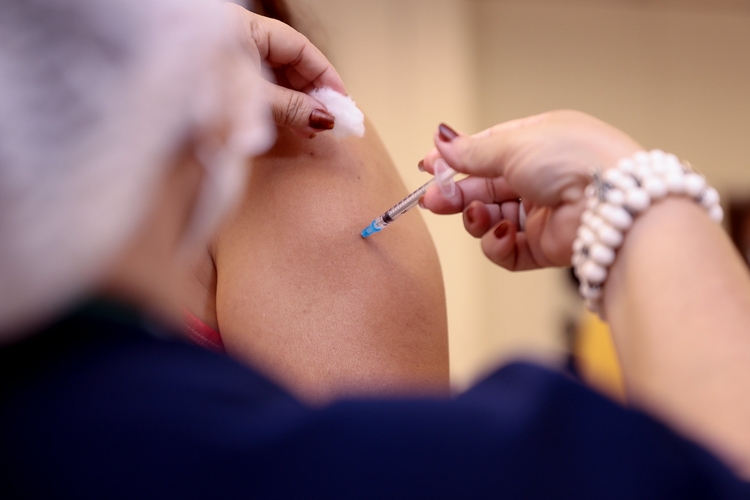 Manaus terá 52 pontos de vacinação contra covid-19 nesta semana