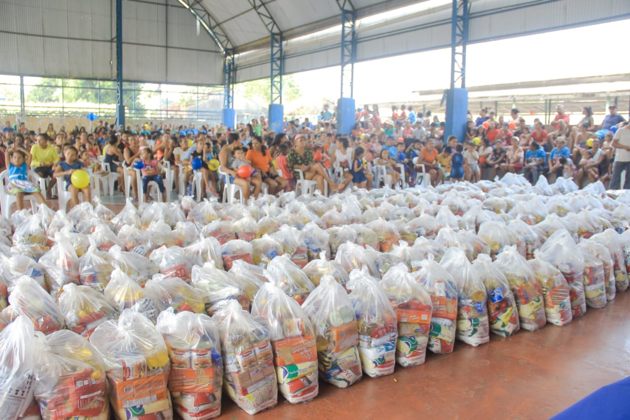 Comunidades atingidas pela seca histórica recebem ajuda humanitária em Parintins