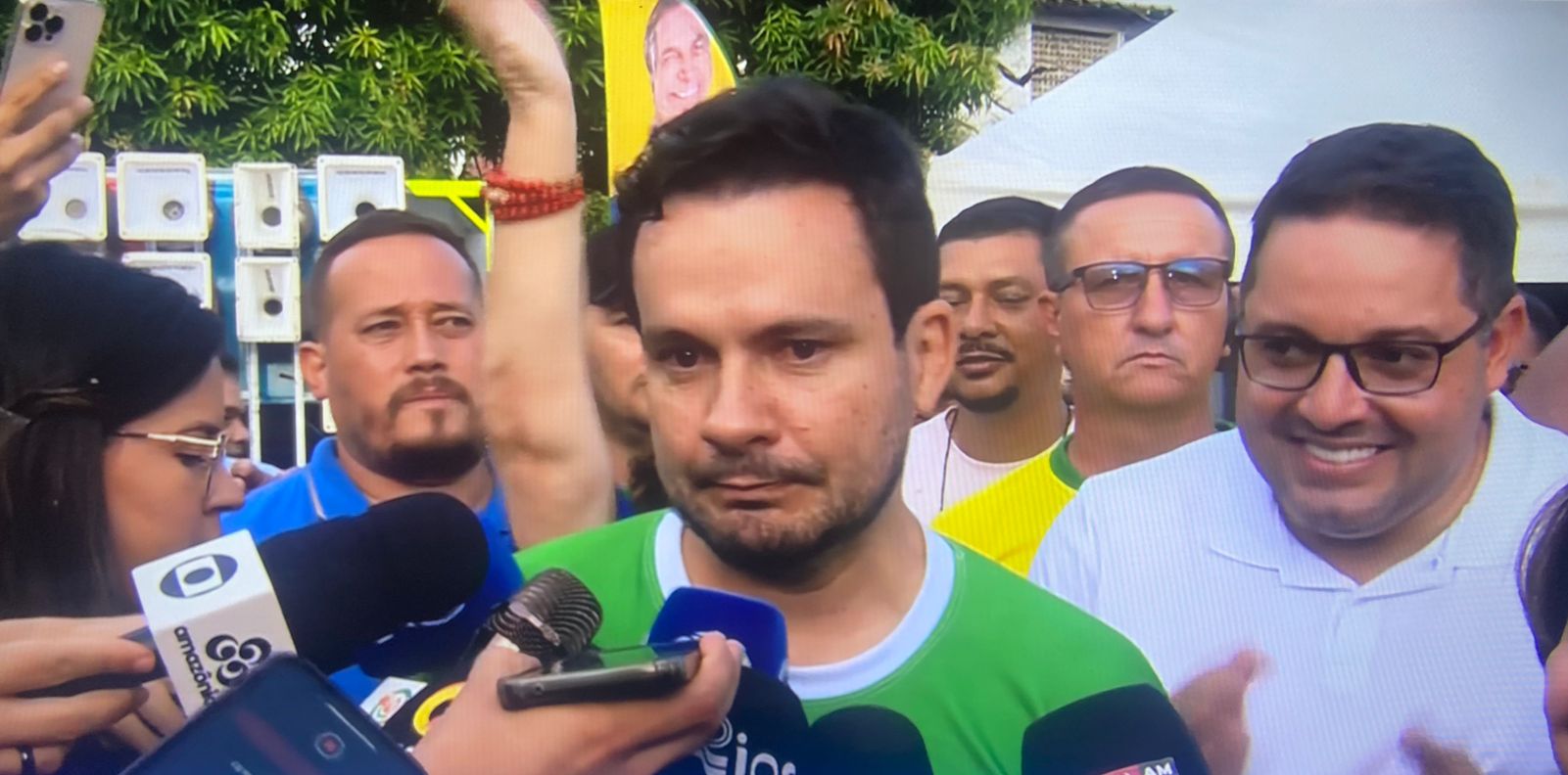 'É Lula contra Bolsonaro', diz Alberto Neto ao comemorar ida ao 2º turno em Manaus