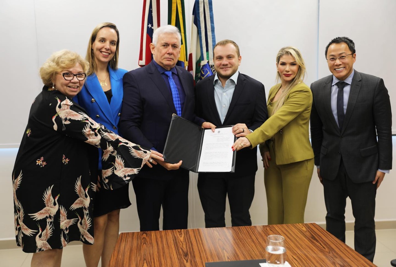  Prefeitura de Manaus assina Acordo de Cooperação Técnica com TRE