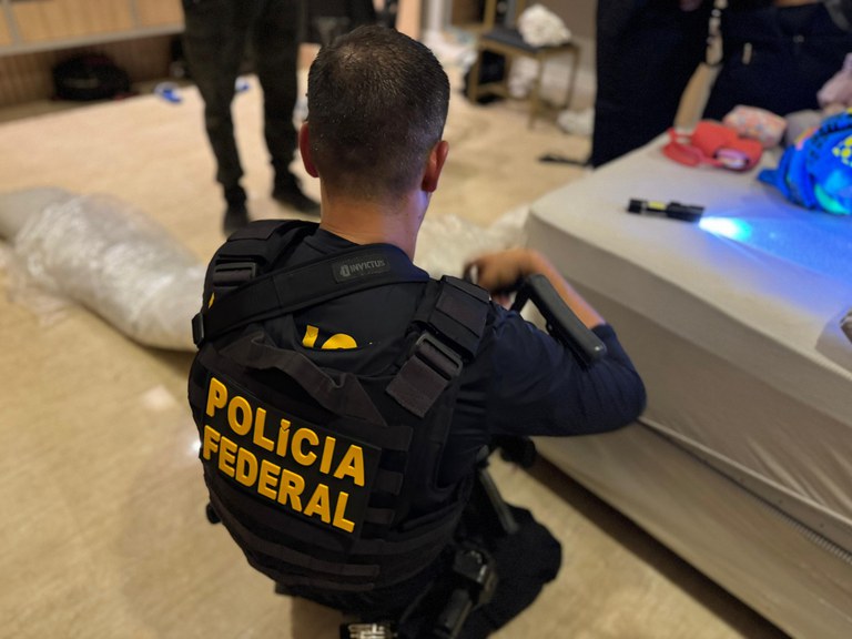 Joias, veículos e ouro; traficantes movimentaram mais de R$ 30 milhões com esquema no Amazonas