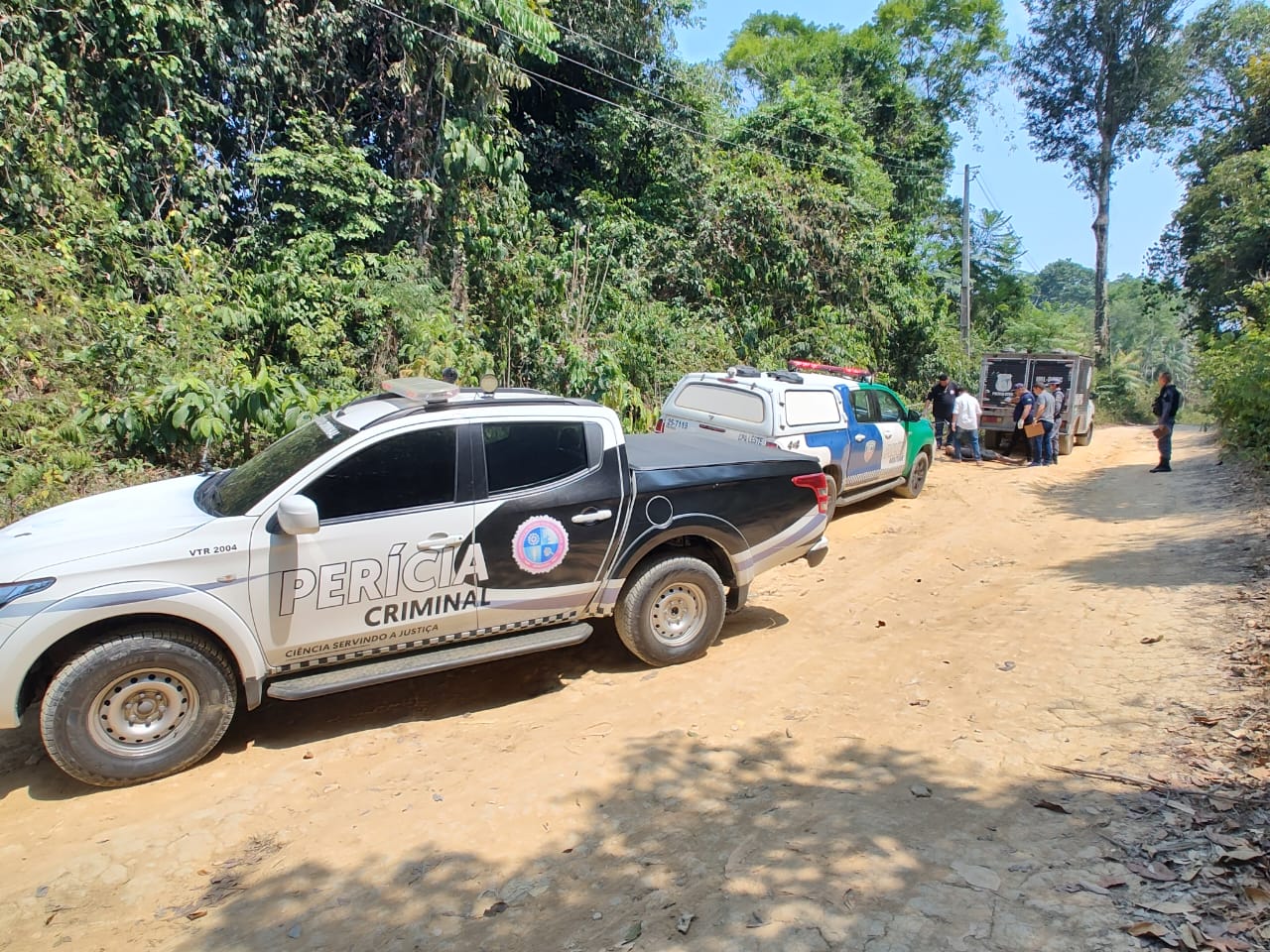Estrangulado e sem dedos, homem é encontrado em ramal em Manaus