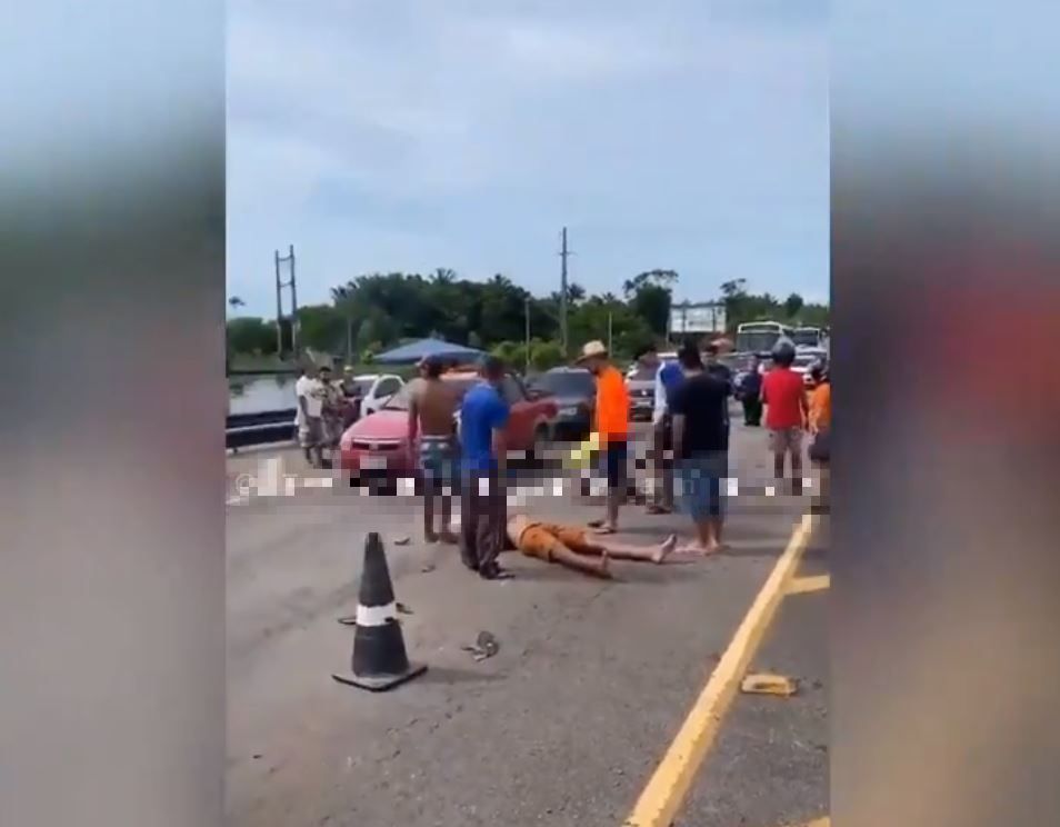 Acidente gravíssimo deixa dois feridos na Ponte Rio Negro; veja vídeo