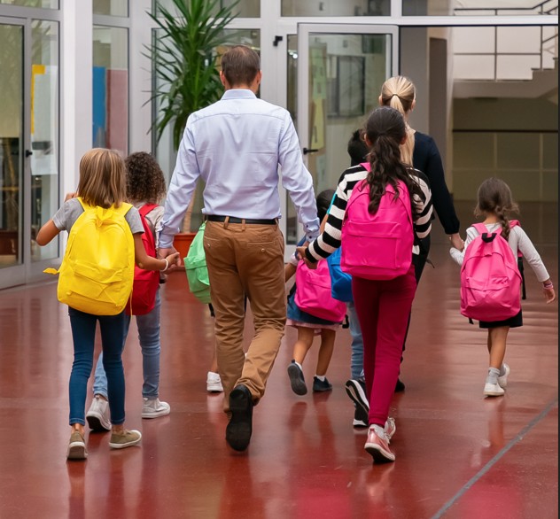 Mensalidades de escolas particulares devem subir até 12,5% no Amazonas em 2026