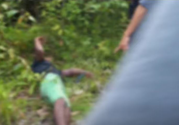 Jovem torturado e morto a pauladas é encontrado em ramal no Amazonas