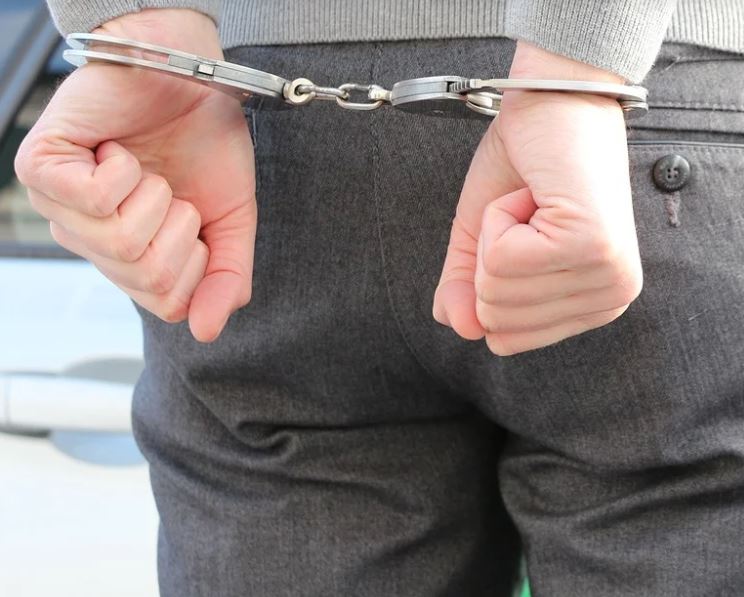 Jovem é preso suspeito de tentar matar colega de bebedeira a pedradas no Amazonas