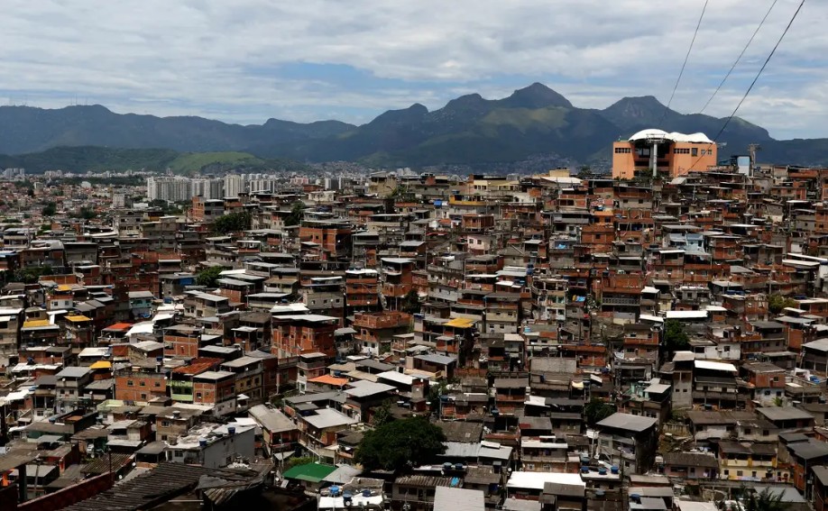 Delegado diz que Alemão virou QG do Comando Vermelho e oferece até treinamento