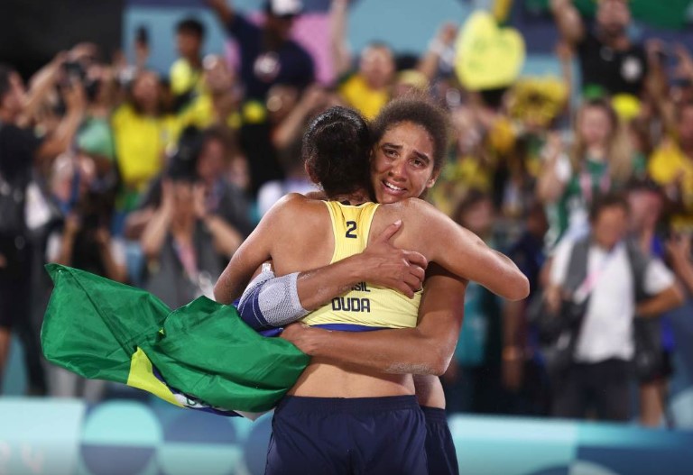 Ouro em Paris, Ana Patrícia diz que pensou em desistir: 'bullying e ameaças'