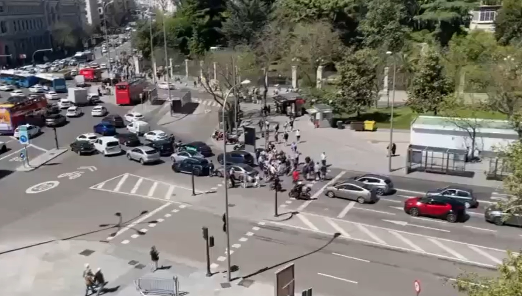 Apagão afeta parte da Europa e autoridades investigam possível ciberataque