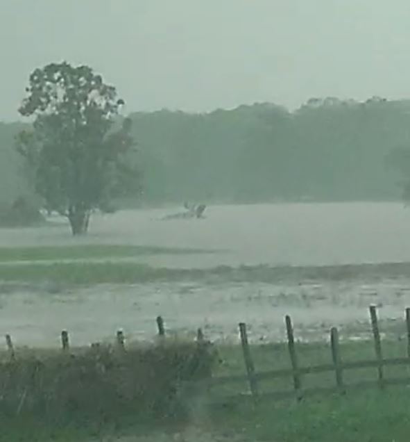 Helicóptero do Exército cai durante temporal em comunidade no Amazonas