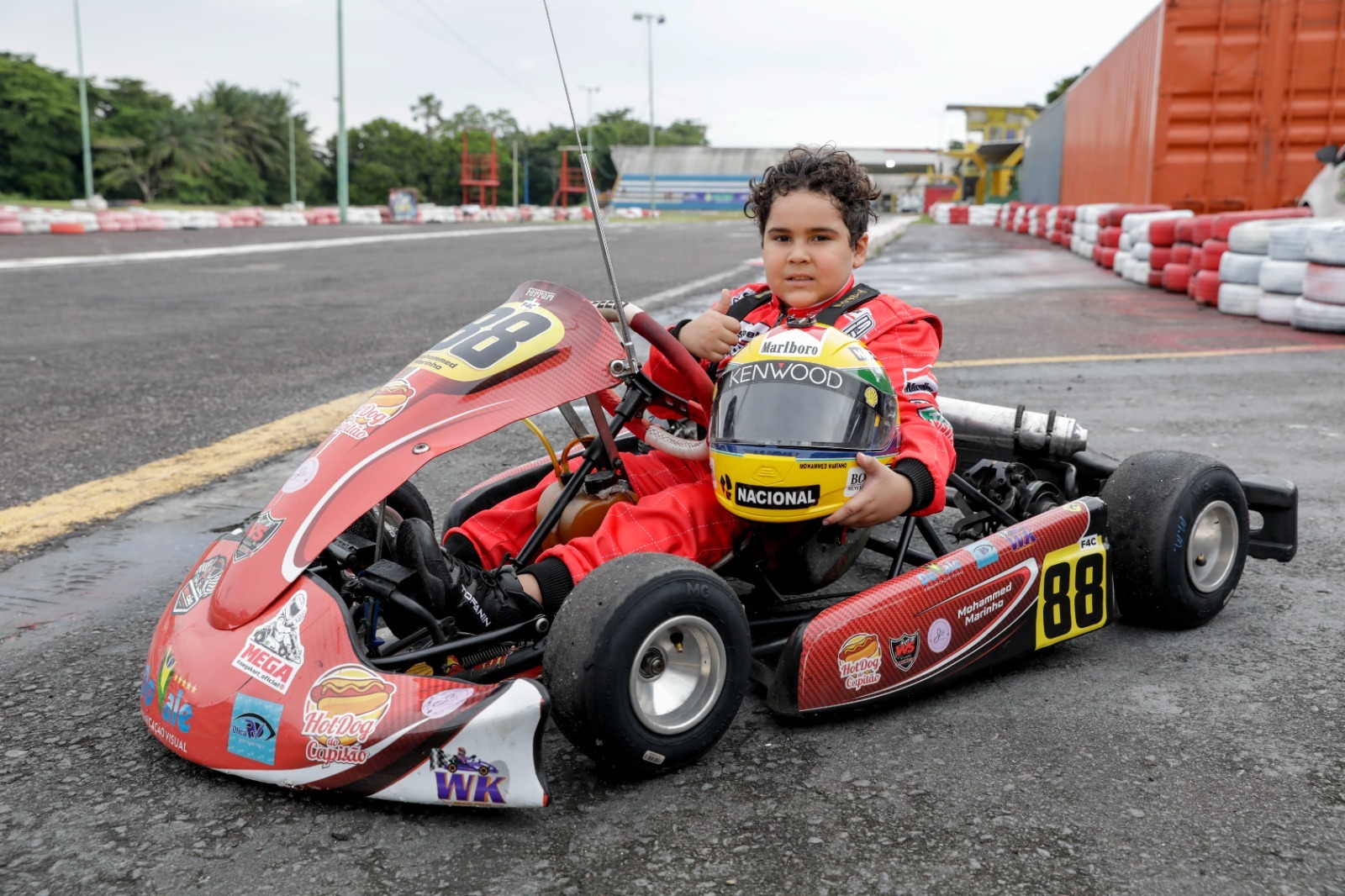 Pelci se destaca ao oferecer aulas gratuitas de kart para crianças e adolescentes