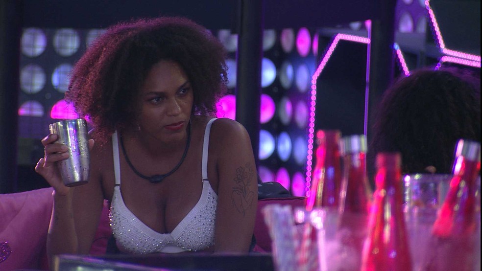 Jessi desabafa com Lina sobre Eli: 'a gente errou, mas não em todos momentos'