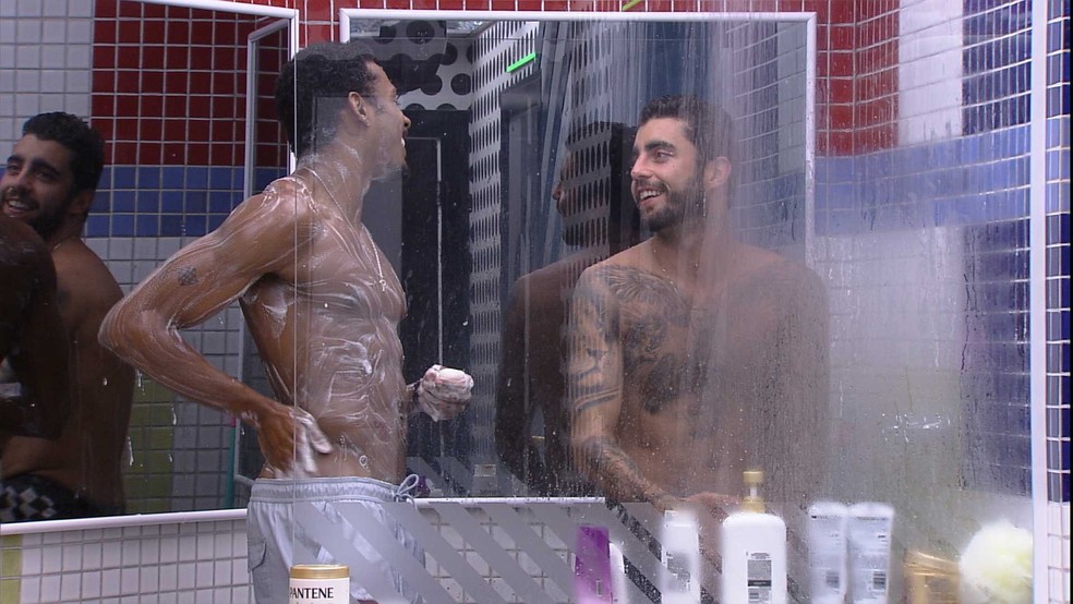 BBB22: PA revela que deu unfollow em Scooby: 'não me respondeu'