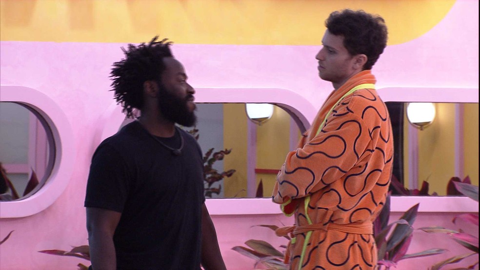 DG desabafa com Lucas após ser criticado por Lina: 'o que é dela está guardado'