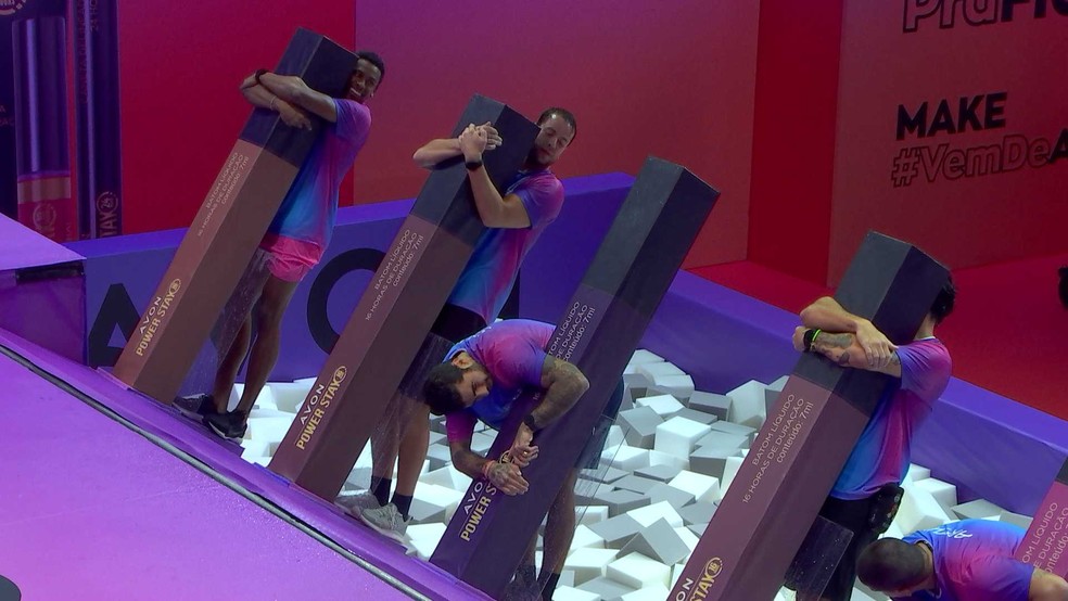 PA brinca durante prova e Gustavo dispara: 'brincadeiras bobas e que eu não acho gostosas'