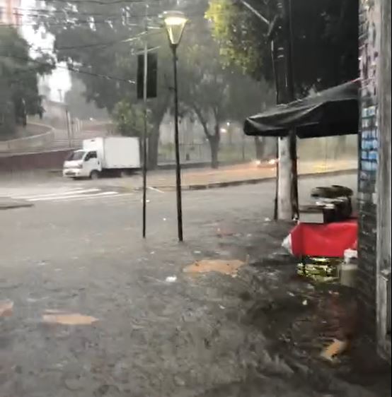 Manaus registra em um dia chuva prevista para todo o mês de julho