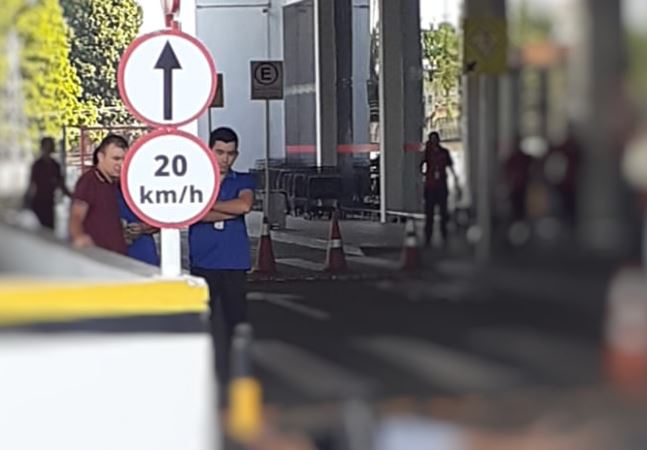 Polícia identifica homem crivado de balas no estacionamento do Atack em Manaus