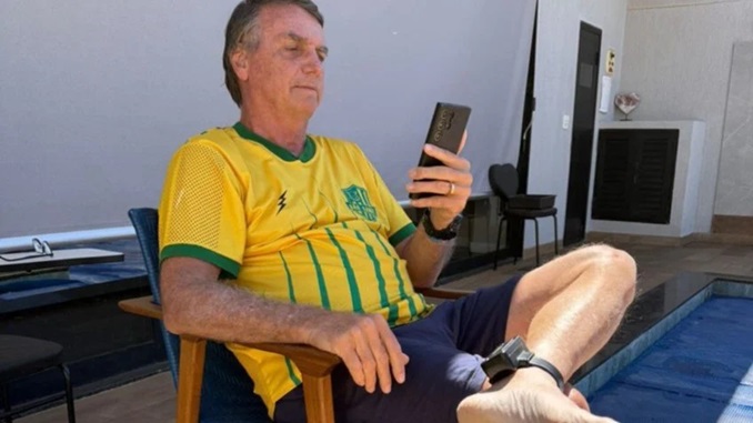 PF faz buscas na casa de Bolsonaro após prisão ser decretada