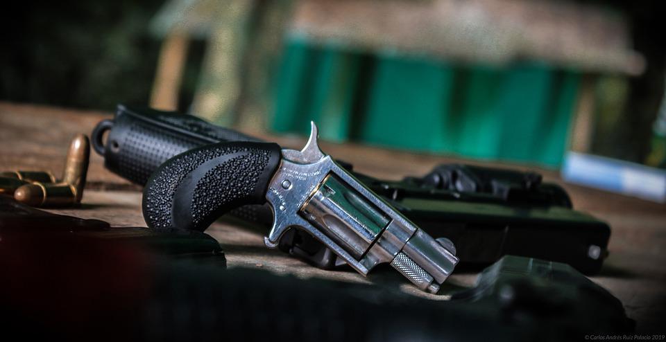 Adolescente é executado com tiro no coração em área vermelha em Manaus