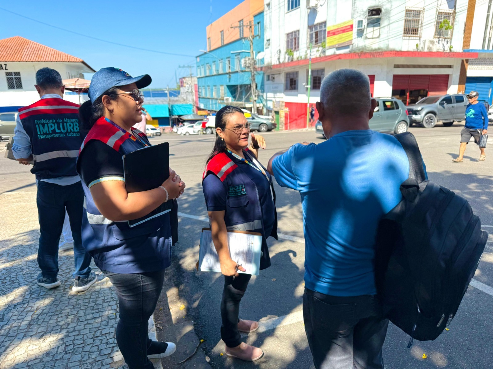 Fiscalização realiza 105 desobstruções durante mutirão no Centro de Manaus