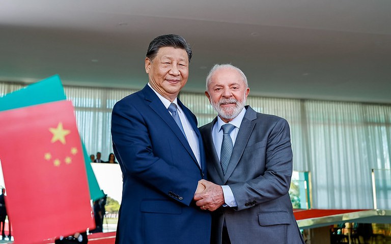 China reafirma apoio à soberania do Brasil após ligação entre Lula e Xi Jinping
