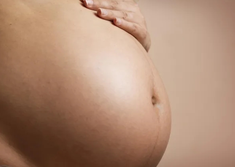 Justiça reconhece violência obstétrica e condena município do Amazonas a indenizar vítima