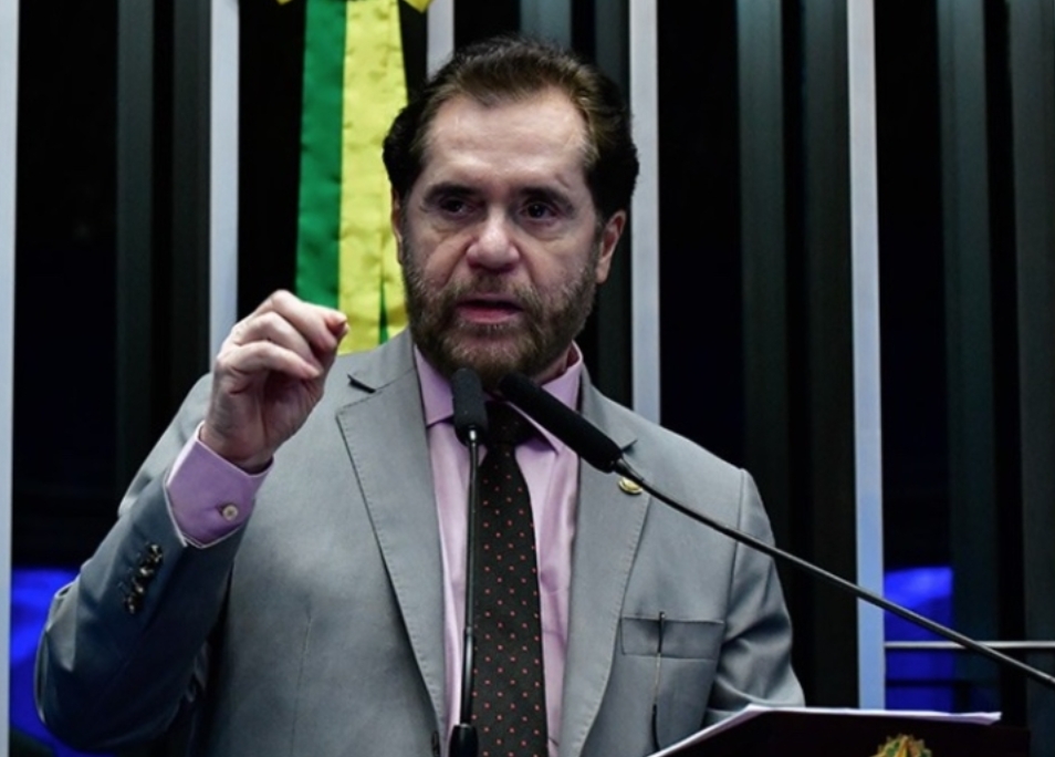 Senador Plínio Valério solicita ações para resgatar Embrapa da crise financeira