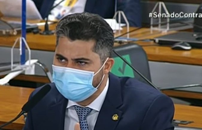 Senador critica Wilson Lima: ‘Era oportunidade de falar sobre compra de respiradores em loja de vinho’