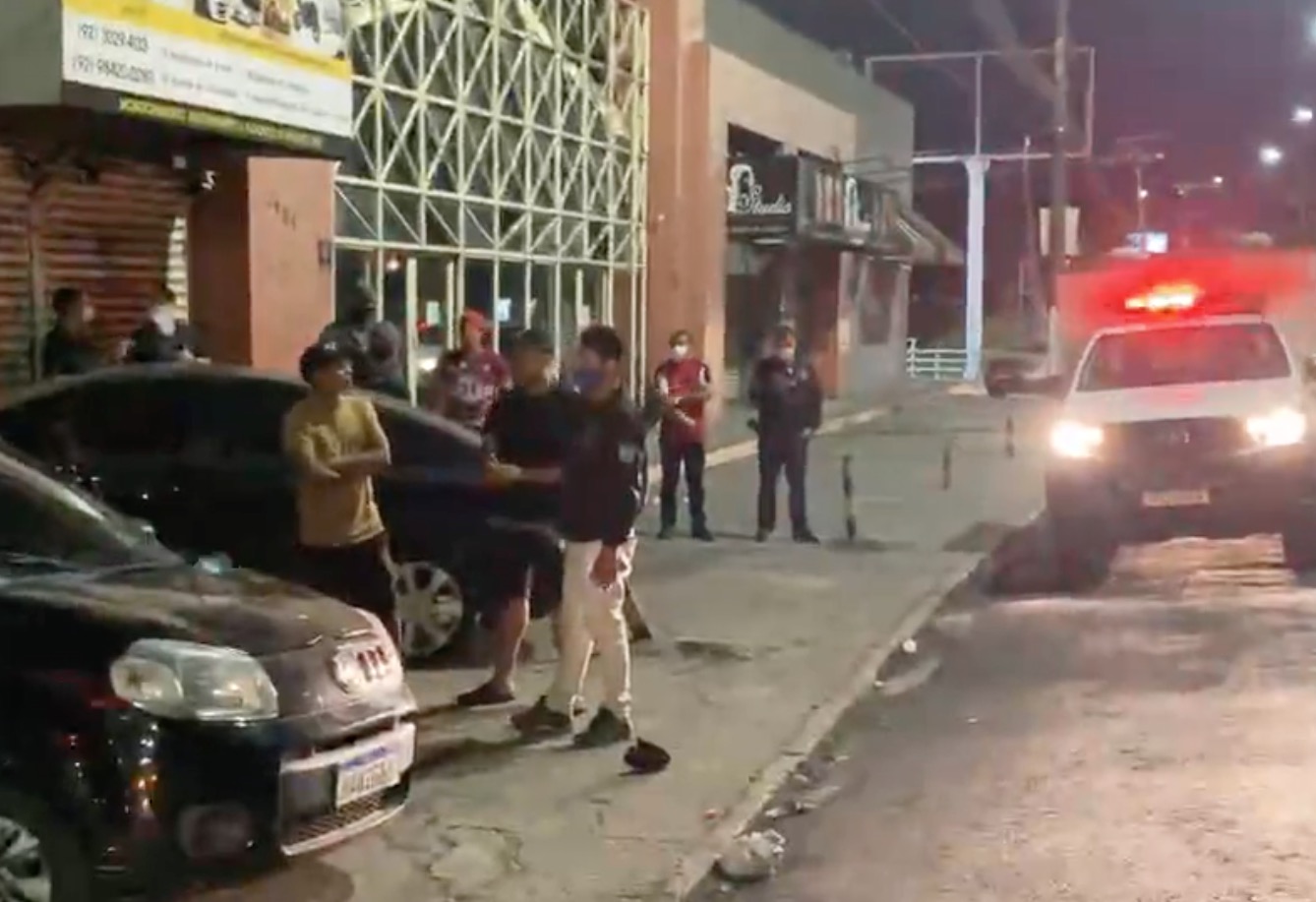 PM atira e mata primo durante briga dentro de carro em Manaus 