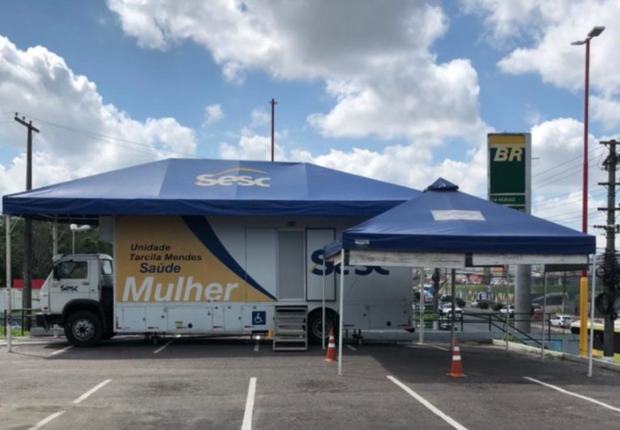Carreta da Mulher oferece exames em estacionamento de supermercado de Manaus; confira