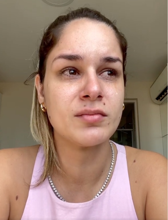 Ex-mulher de DJ Ivis chora e comenta áudio vazado: ‘Querem me pintar de louca'