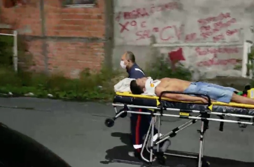 Homem é brutalmente espancado e deixado nu em rua do Viver Melhor em Manaus