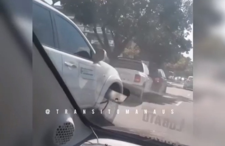 Trânsito fica congestionado após engavetamento de vários carros na Efigênio Salles; vídeo