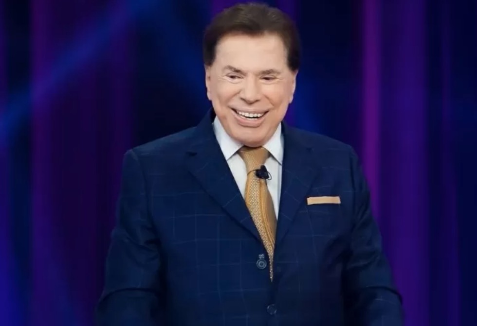 Com covid, Silvio Santos arrancou aparelhos e deixou hospital por conta própria
