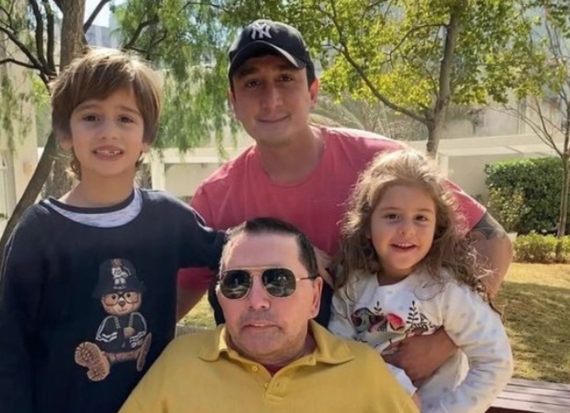 Reizo posta foto rara com Sabino Castelo Branco e se declara para o pai; veja