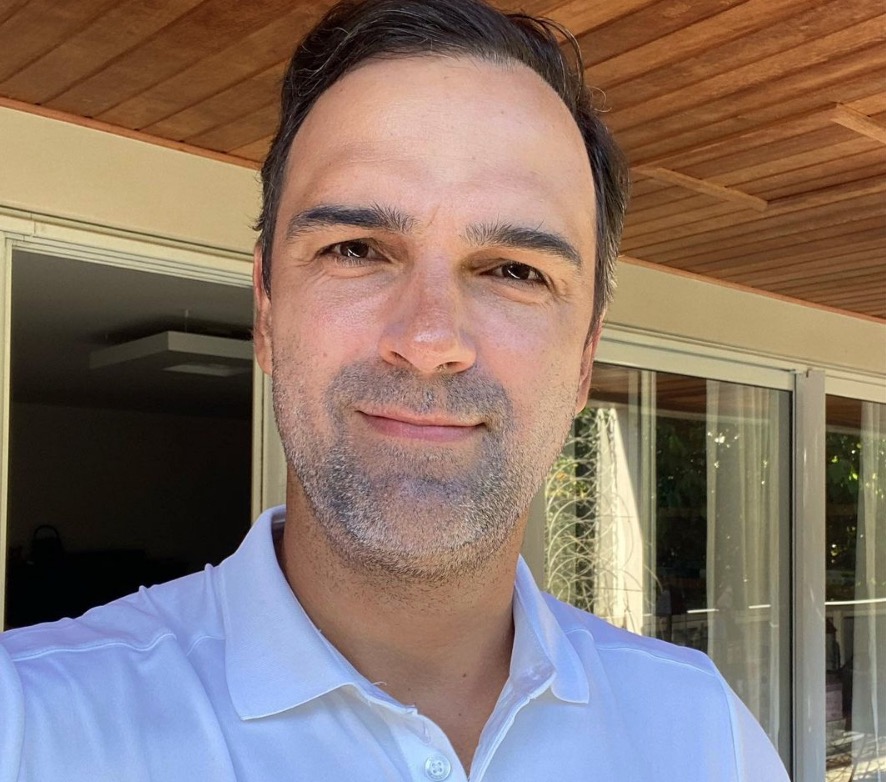 Novo apresentador do BBB22, Tadeu Schmidt já tem data para deixar ‘Fantástico'