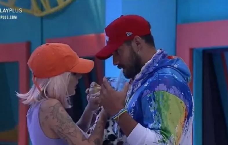 A Fazenda: Lary Bottino cai matando em cima de Bill e é rejeitada pelo peão