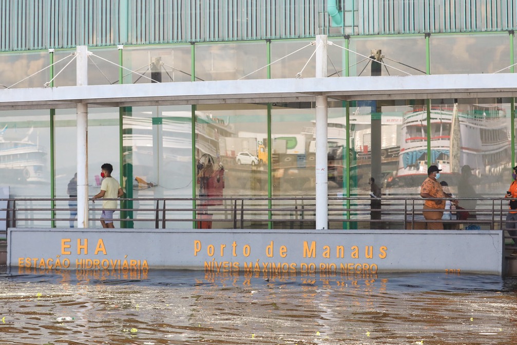 Nível do Rio Negro sobe mais 5 centímetros em 24h no Amazonas