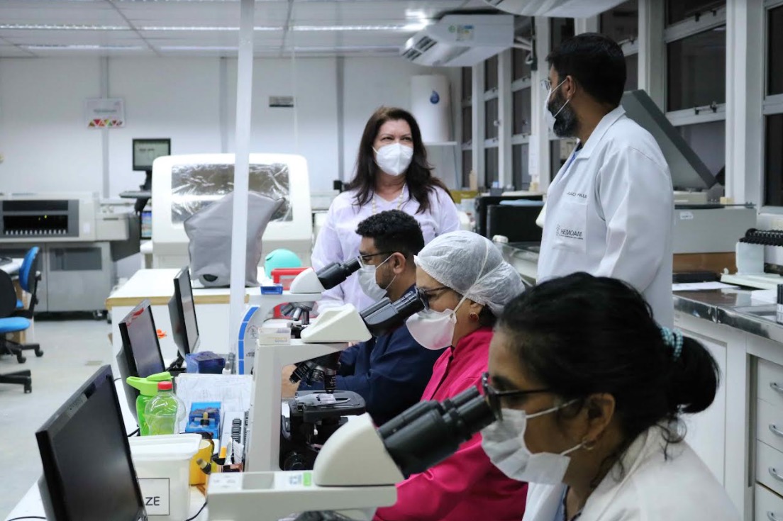 Laboratório de Análises Clínicas do Hemoam passa a fazer atendimento 24h em Manaus