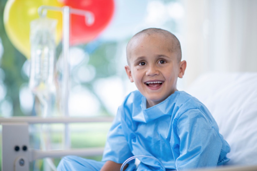 No dia do combate ao câncer infantil, Amazonino fala sobre diagnóstico precoce