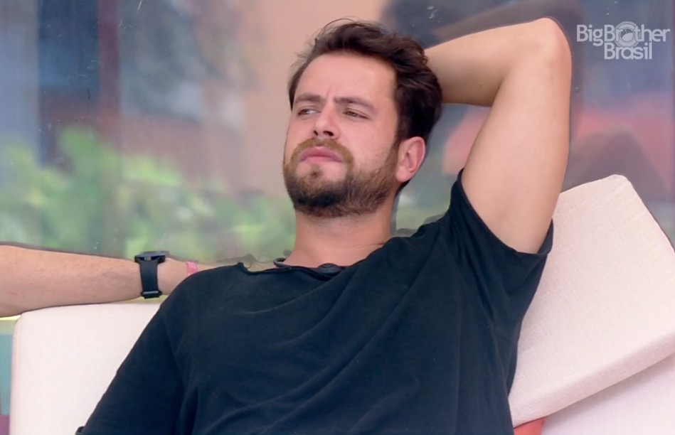 Vaza foto íntima de Gustavo do BBB22 e tamanho surpreende 