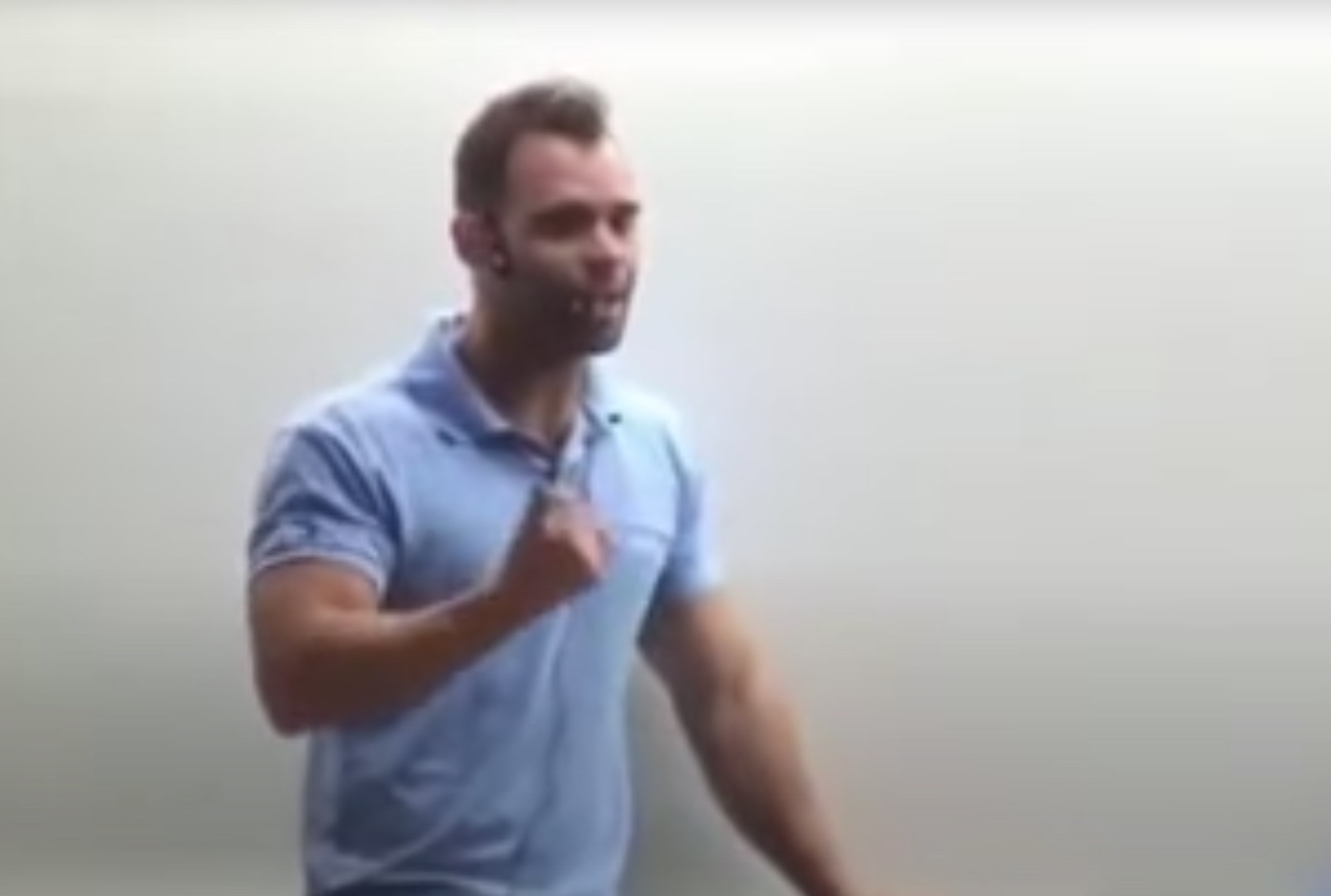 Escola é investigada após agente da PRF ensinar em aula sobre asfixia com gás em viatura