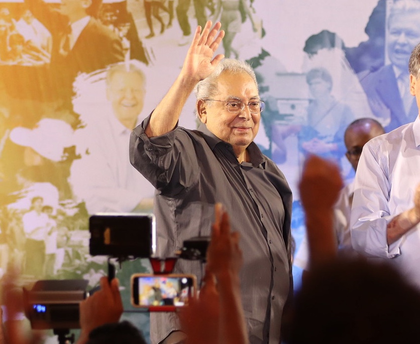 Amazonino nega boatos de usar cateter e estar com saúde fragilizada