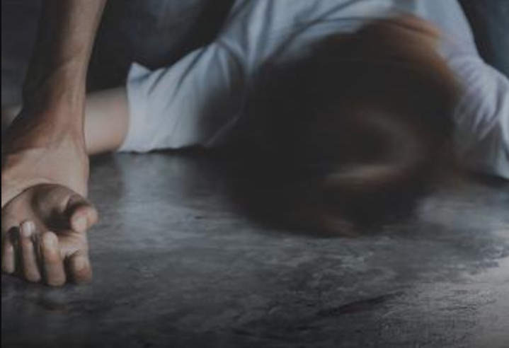 Mulher filmada em cena de sexo em show de Henrique e Juliano diz que foi estuprada