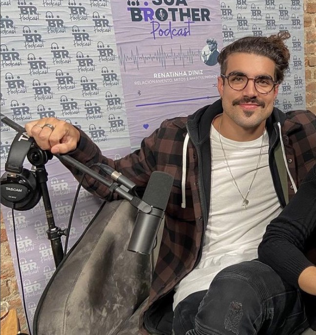 Caio Castro rebate ataques após fala polêmica sobre pagar conta em encontro