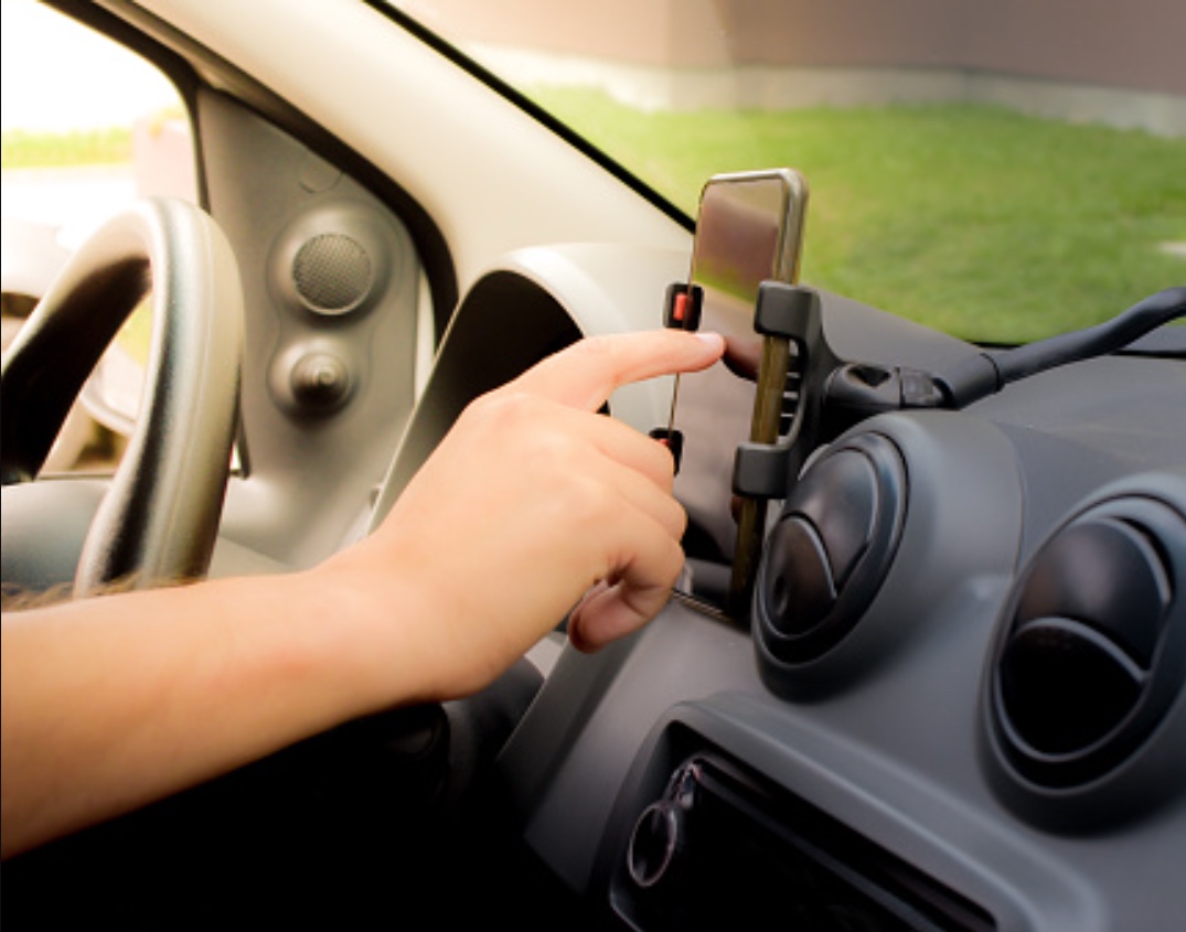 Motoristas de app sem CNH têm transportado passageiros com documentos falsos no Amazonas, alerta PRF