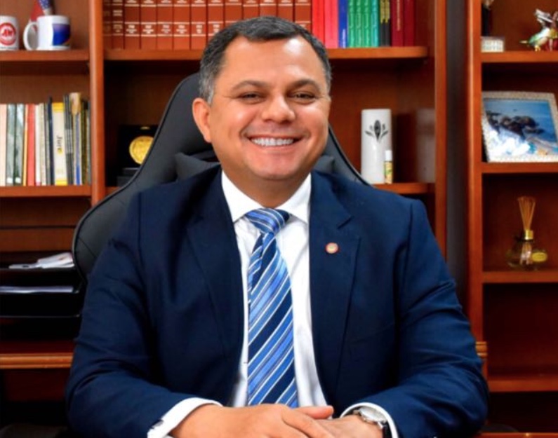 Alberto Rodrigues é mantido no cargo de procurador-geral de Justiça do Amazonas