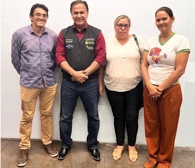 Anoar Samad reúne com associações de transplantados e firma compromissos com doentes crônicos no Amazonas